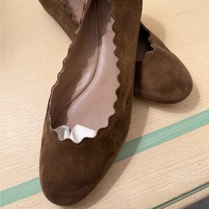 CHLOE Lauren Scalloped Suede Ballet Flats nice condition, soft suede